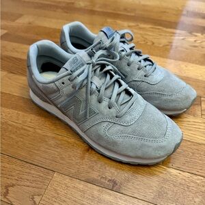 New Balance 696 Gray Sneakers